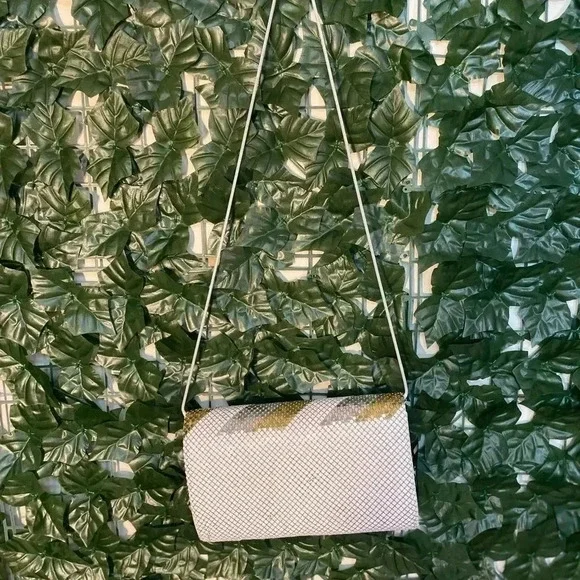 Vintage DEADSTOCK Another Y&S Original Metallic‎ Mesh/Chainmail Crossbody Clutch - Picture 7 of 10